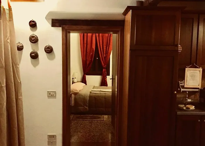 Hesperia Apartment *